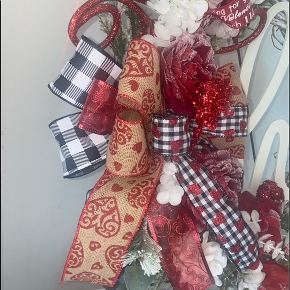 Valentine’s Wreath,Grapevine Wreath,Valentine’s decor,door hanger,wall hanger - Picture 4 of 11